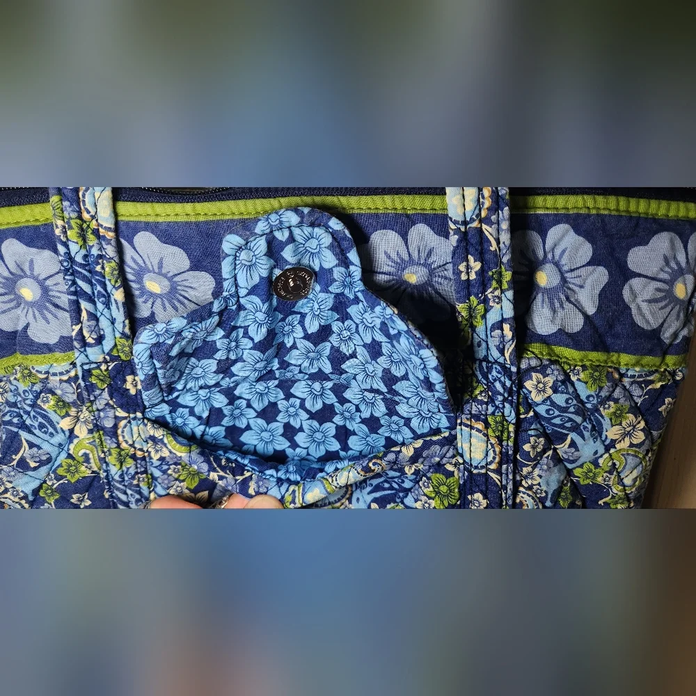 Debra Grogan Design Quilted Floral Purse